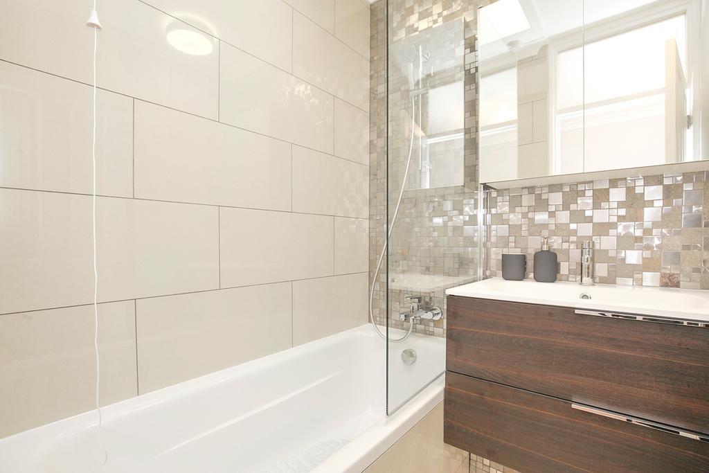 Sach'S 2 Bedrooms Apartment - No Lift Лондон Экстерьер фото